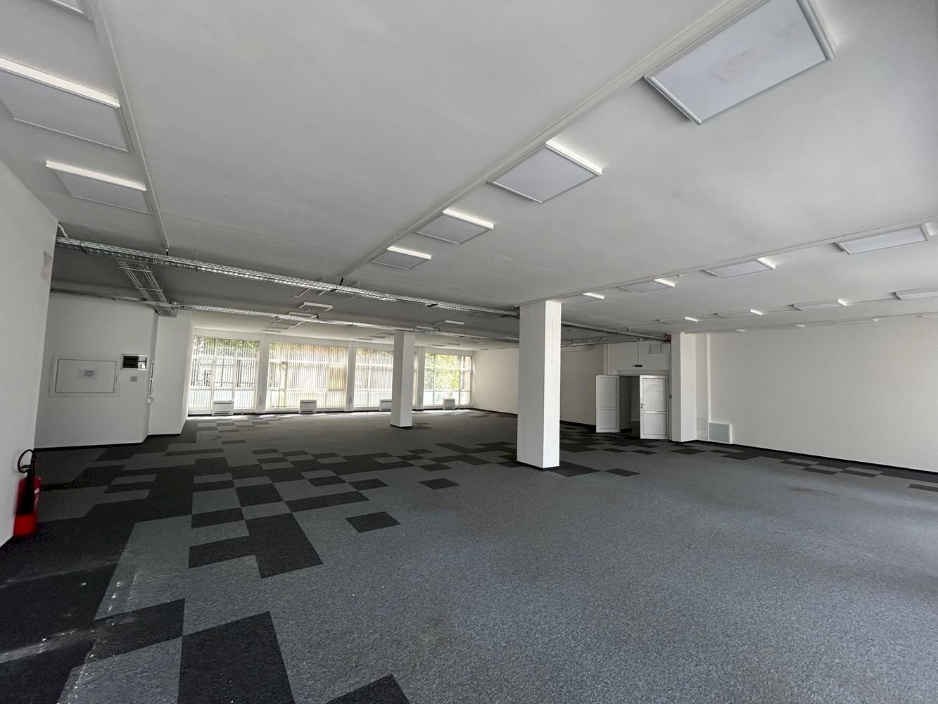 Office Sofia (neighborhood Хладилника) - photo 1
