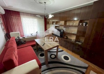 Three-room apartment Varna (neighborhood Цветен квартал) - photo 1