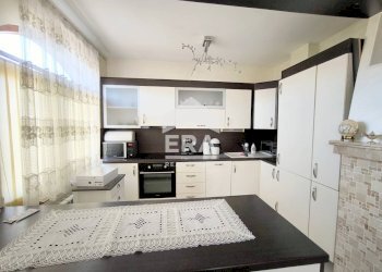 Three-room apartment Haskovo (neighborhood Център) - photo 1