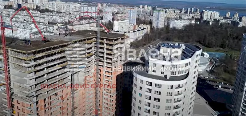 Apartment Burgas (neighborhood Славейков) - photo 1