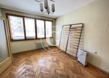 Four-room apartment Pernik (neighborhood Център) - photo 1