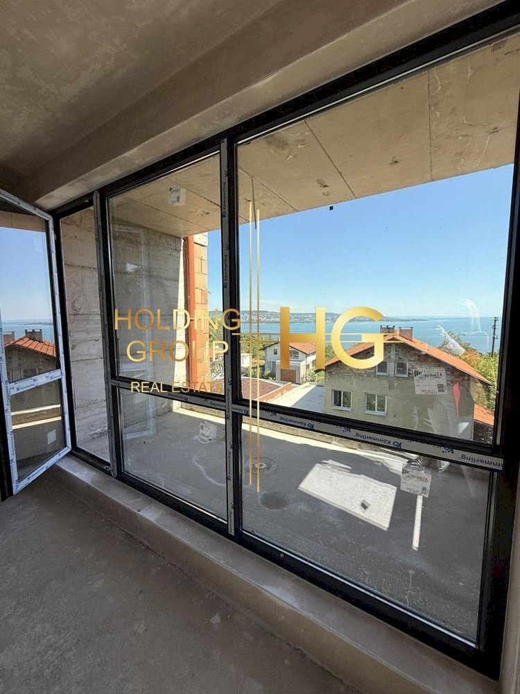 Three-room apartment Varna (neighborhood Галата) - photo 1