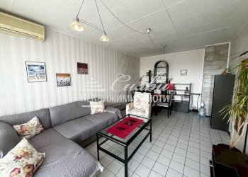 Four-room apartment Shumen (neighborhood Тракия) - photo 1