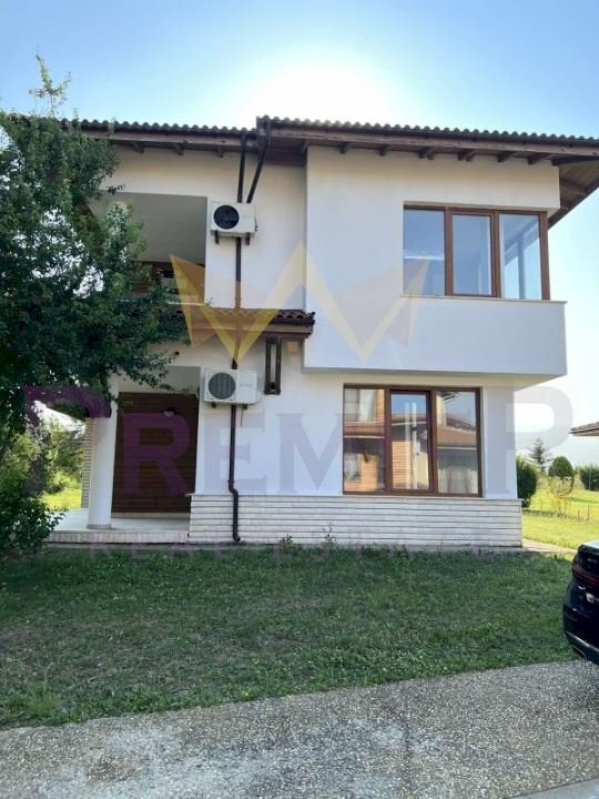 Independent house Balchik - photo 1