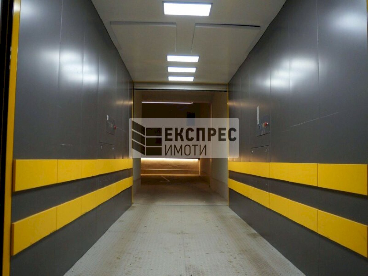 Box Varna (zona Общината) - foto 1
