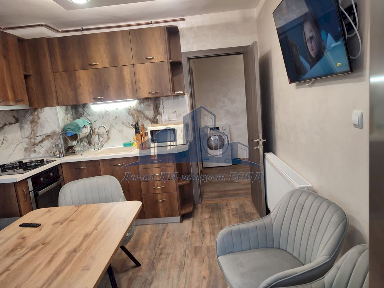 Three-room apartment Shumen (neighborhood Център) - photo 1