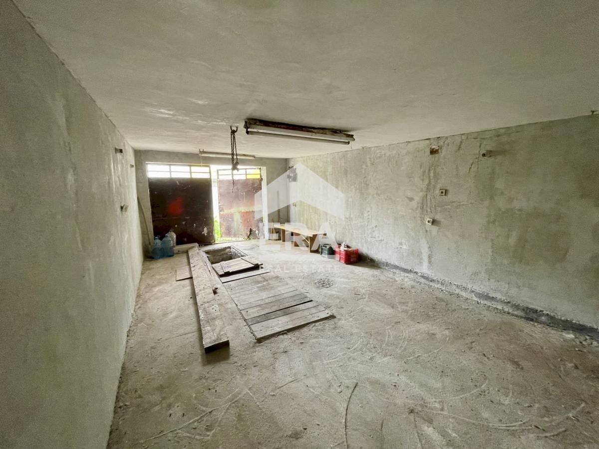 Box Ruse (zona Широк център) - foto 1