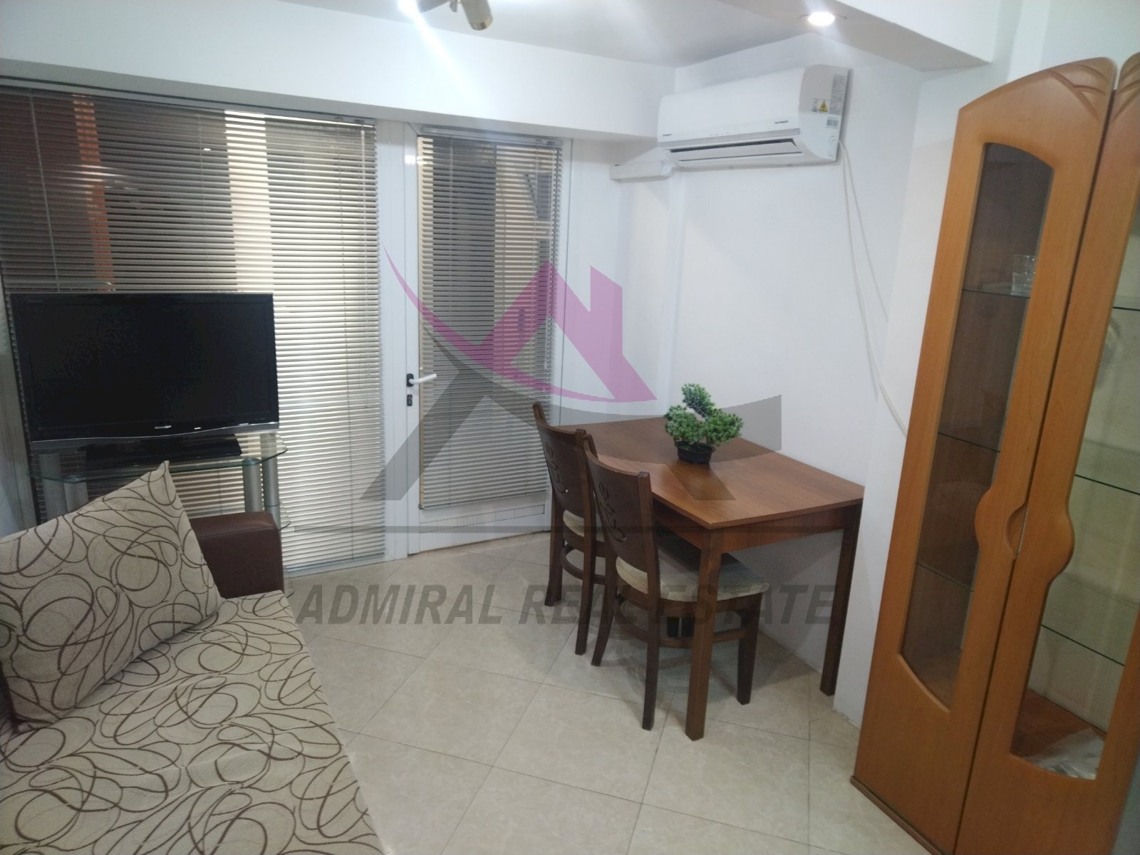 One-room apartment Varna (neighborhood Генералите) - photo 1