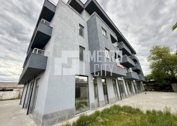 Three-room apartment Sofia (neighborhood Горубляне) - photo 1