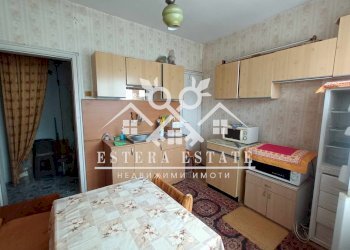Three-room apartment Shumen (neighborhood Център) - photo 1