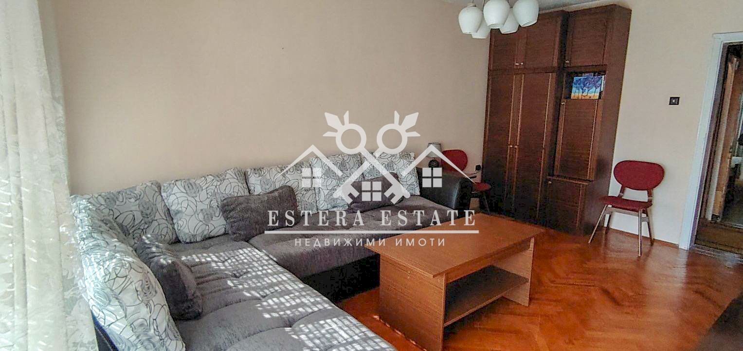 Three-room apartment Shumen (neighborhood Добруджански) - photo 1