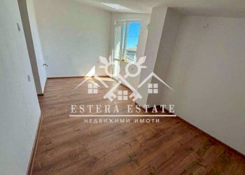 Three-room apartment Shumen (neighborhood Математическа гимназия) - photo 1