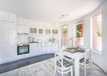 Trilocale Varna (zona Бриз) - foto 1