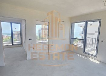 Three-room apartment Varna - photo 1