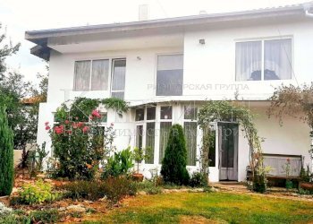 Independent house Balchik - photo 1