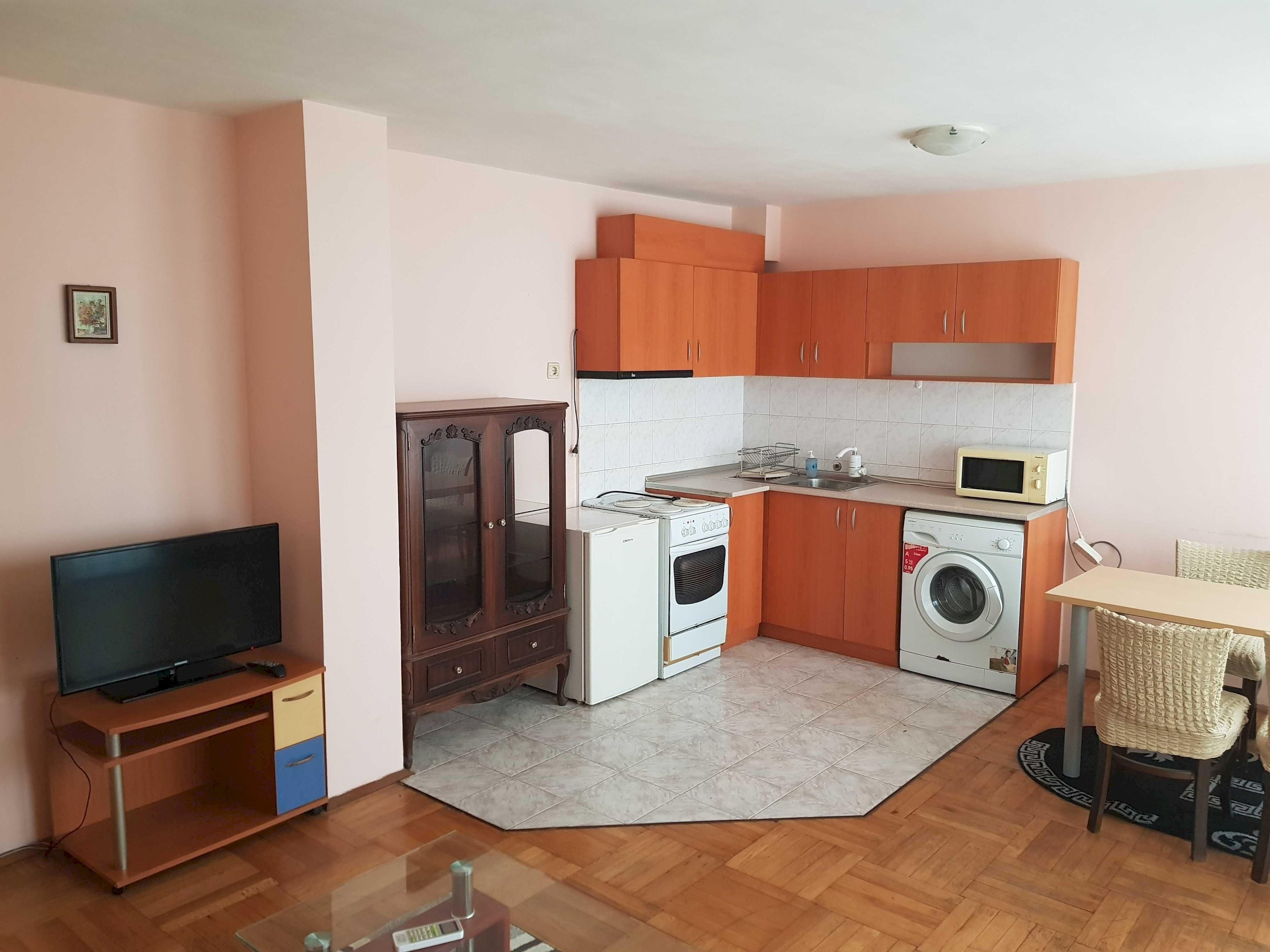 One-room apartment Varna (neighborhood Спортна зала) - photo 1