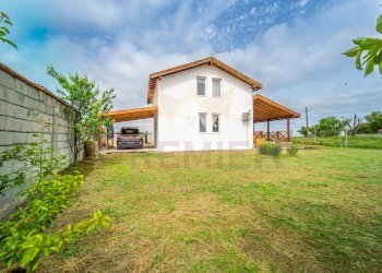 Independent house Balchik - photo 1