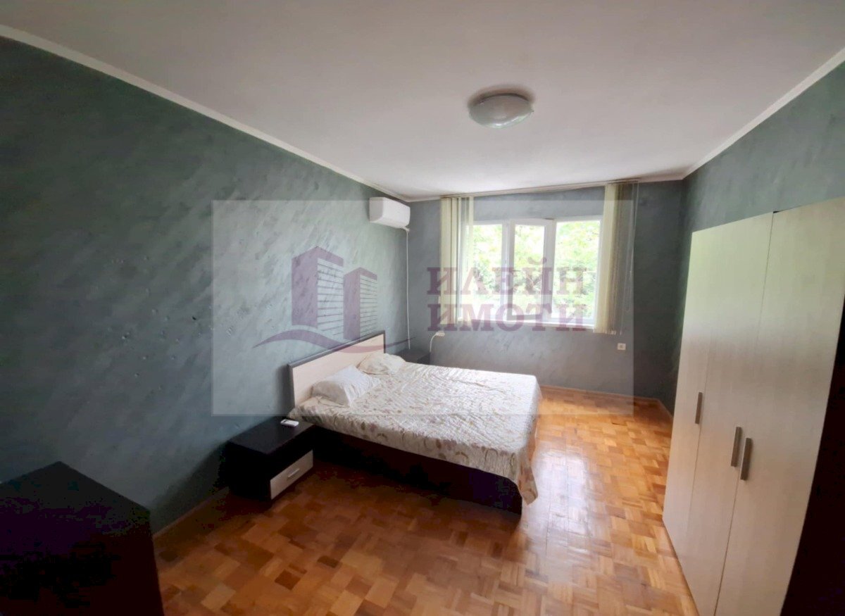 Trilocale Ruse (zona Здравец) - foto 1
