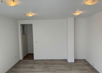 Ufficio Plovdiv (zona Съдийски) - foto 1