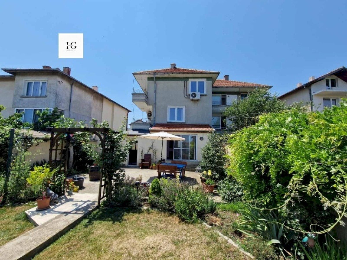 Casa indipendente гр. Ахелой, Pomorie - foto 1