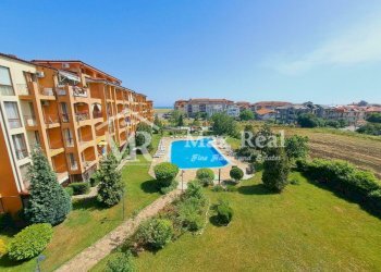 Three-room apartment гр. Ахелой, Pomorie - photo 1