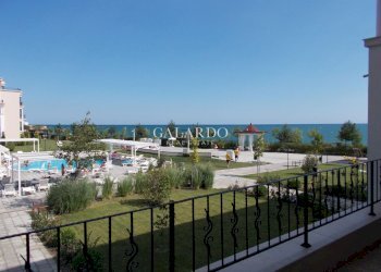 Three-room apartment Nesebar - photo 1