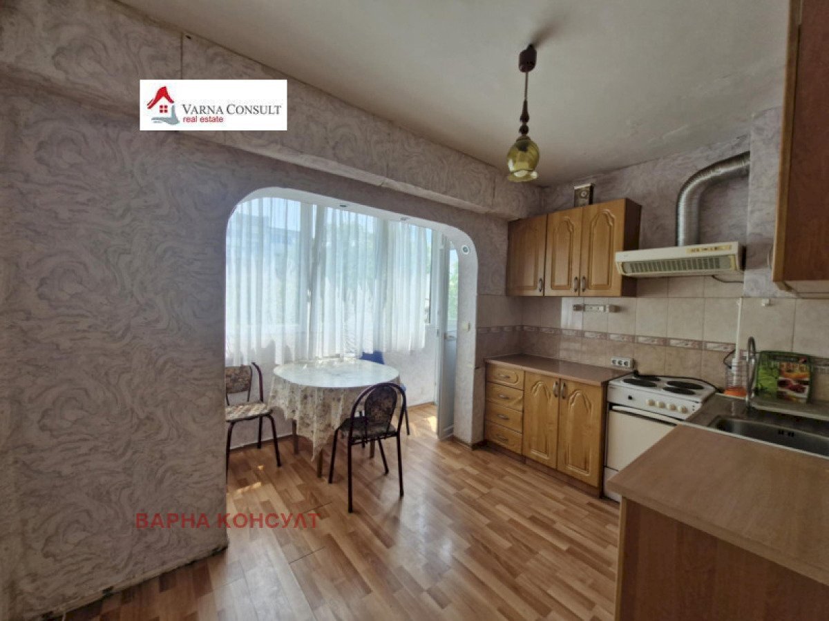 Apartment Varna (neighborhood Цветен квартал) - photo 1