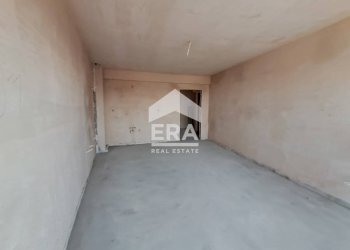 Trilocale Varna (zona Погреби) - foto 1