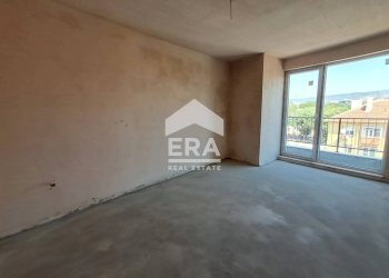 Trilocale Varna (zona Погреби) - foto 2