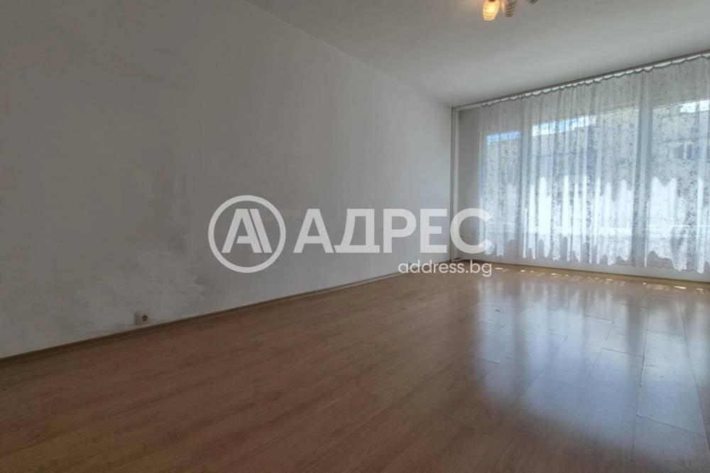 Three-room apartment Sofia - photo 1