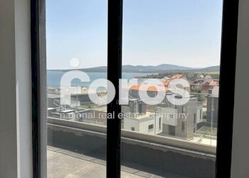 Trilocale Burgas (zona Крайморие) - foto 1