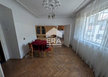 Three-room apartment Shumen (neighborhood Център) - photo 1