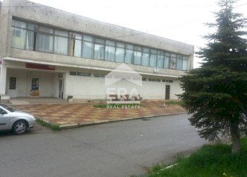 Locale Commerciale Pernik - foto 1