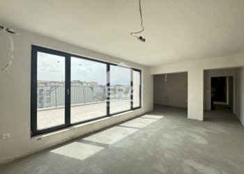 Trilocale Plovdiv (zona Център) - foto 1