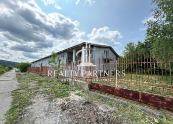 Locale Commerciale гр. Брезник, Pernik - foto 1