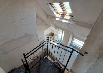 Trilocale Varna (zona Погреби) - foto 1